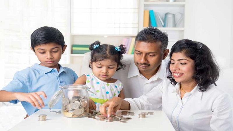 <p><br />
কারণ সন্তানের ১৮ বছর বয়স হয়ে গেলে আর এখানে ইনভেস্ট করা যাবে না ৷ যখন বাচ্চার বয়স ১৮ বছর পূর্ণ হবে, সমস্ত টাকা সন্তানের নামে হয়ে যাবে ৷</p>