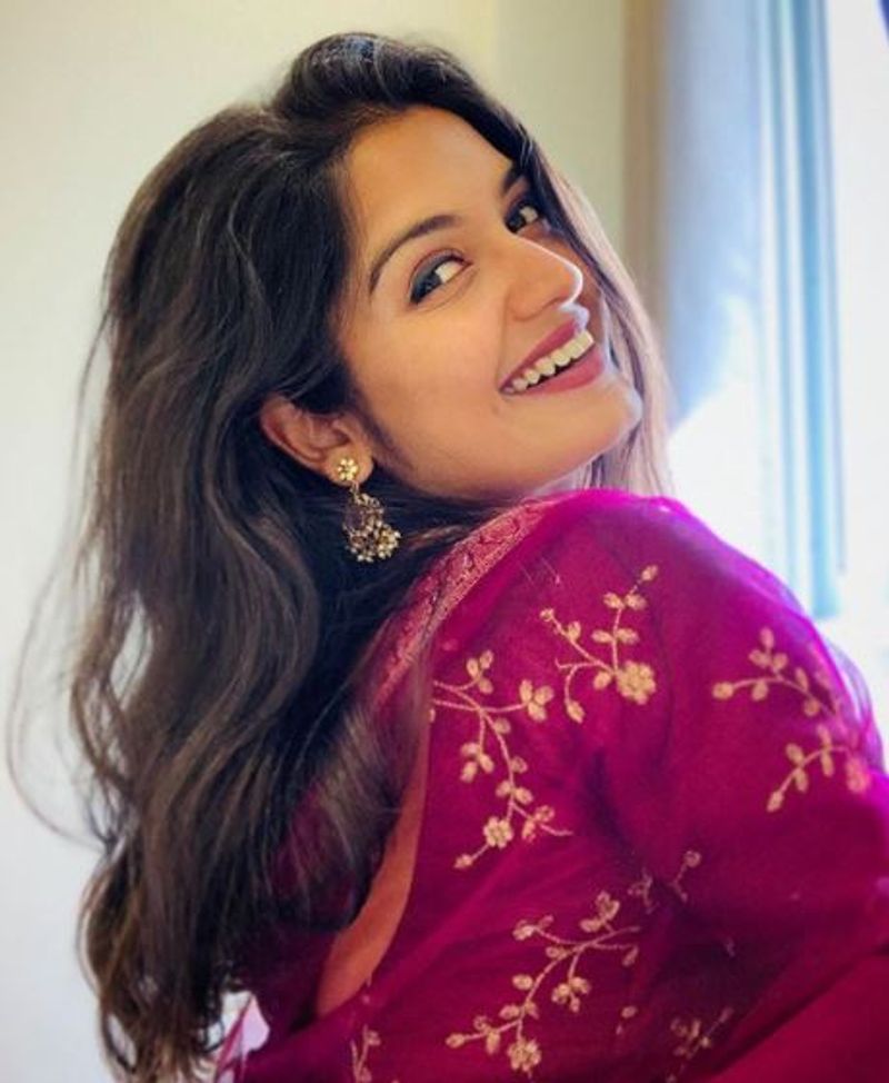 katrin mozhi serial actress priyanka latest shocking photo shoot