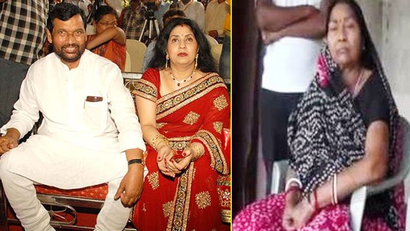 राजकुमारी देवी को तलाक देने का मसला राजनीतिक रूप से विवाद में आया था। पासवान ने 2014 में पहली बार खुलासा किया था कि उन्होंने राजकुमारी देवी को 1981 में तलाक दे दिया था। 
