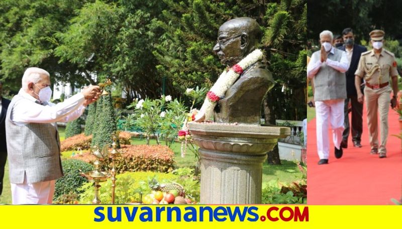 Governor Vajubhai Vala Garlanding Mahatma Gandhi At Raj Bhavan snr