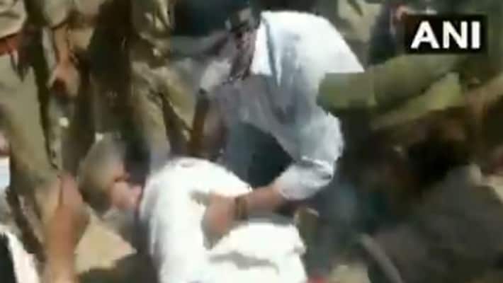 tmc mp derek obrien pushed to ground with cops near hatras like rahul bsm tmc mp derek obrien pushed to ground with cops near hatras like rahul bsm