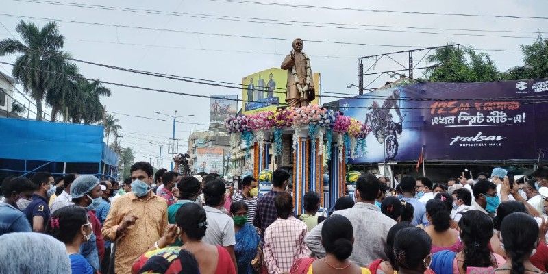 Statue of late Congress leader Priyaranjan Dasmunsi ereacted in Raigung BTG