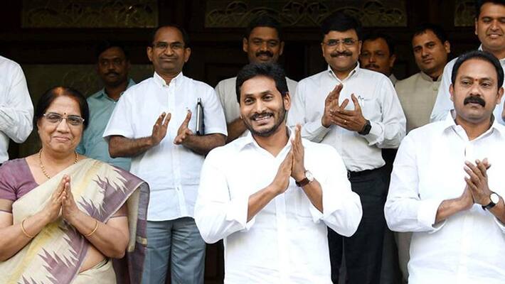 ap cm ys jagan mohan reddy hailed village and ward volunteers ap cm ys jagan mohan reddy hailed village and ward volunteers