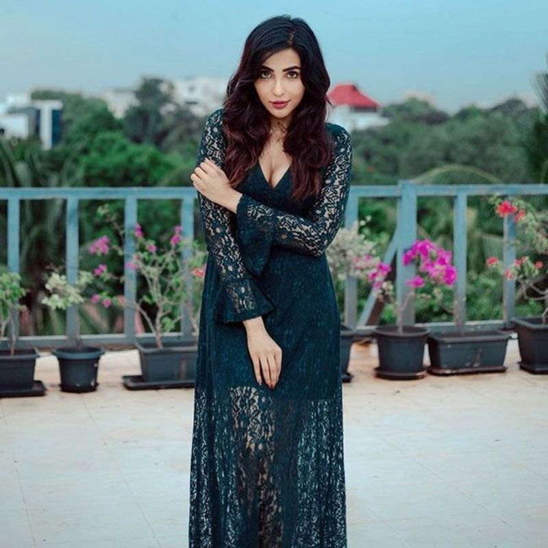 Malayalam Actress Parvati Nair awesome pics
