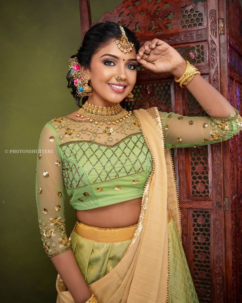 Actress Riythivika neval showing photos going viral