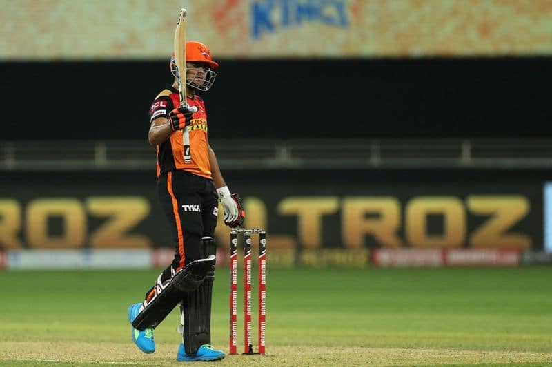 IPL2020 Kane Williamson Loses His Cool After Run-out