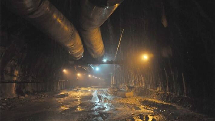 Engineers faced regular collapse of the Atal tunnel face due to extremely poor geological conditions KPP Engineers faced regular collapse of the Atal tunnel face due to extremely poor geological conditions KPP