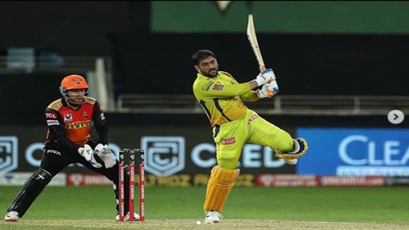प्वाइंट्स टेबल में भले ही धोनी के धुरंधर अभी पिछड़ गए हो पर अभी सीरीज बहुत बड़ी है। देखना होगा की सीएसके की टीम अगले मैच में क्या कमबैक कर पाती हैं या हार का सिलसिला जारी रहता है।