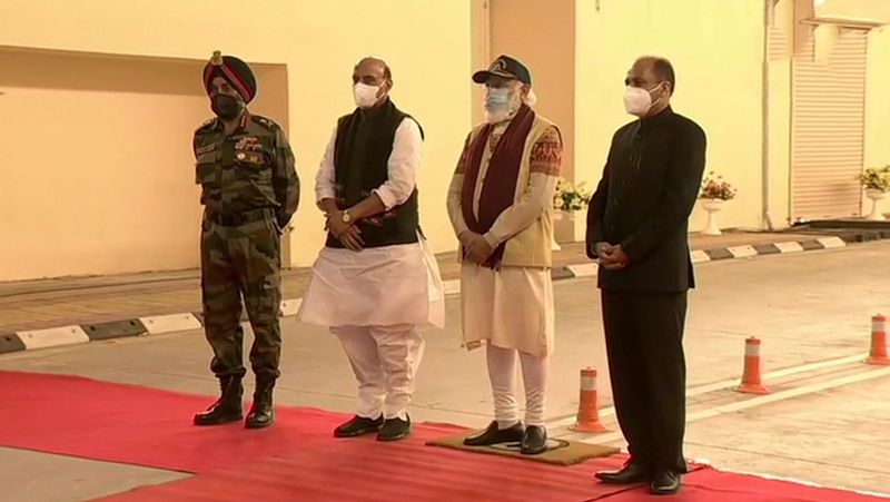 प्रधानमंत्री मोदी ने 5 अगस्त को अयोध्या में राम मंदिर के भूमि पूजन में हिस्सा लिया था। यहां वो तीन घंटे रुके थे। पीएम मोदी ने कोरोना को देखते हुए सोशल डिस्टेंसिंग और मास्क पहनने जैसे नियमों का पालन करते हुए कार्यक्रम में हिस्सा लिया था। मोदी ने यहां जनसभा को भी संबोधित किया था। कोरोना के चलते इस कार्यक्रम में सीमित लोगों को ही बुलाया गया था।