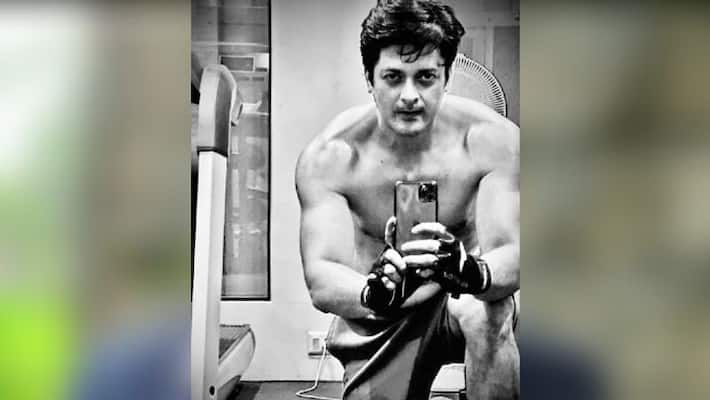 Jisshu Sengupta stuns everyone with his hot body ADB Jisshu Sengupta stuns everyone with his hot body ADB
