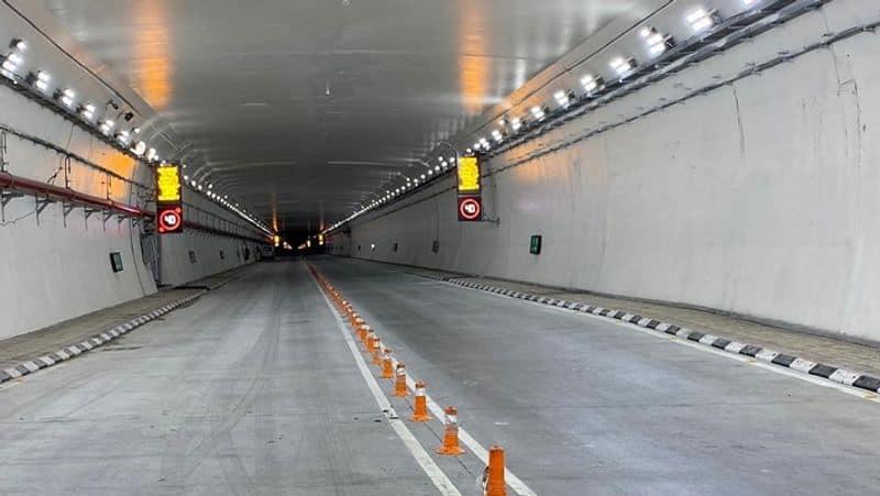 Newly inaugurated Atal Tunnel sees 3 accidents; Desire to click selfies cited as cause of mishaps-snj