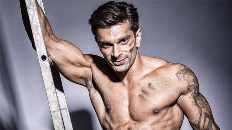 करण सिंह ग्रोवर
बॉलीवुड एक्टर और बिपाशा बसु के पति करण सिंह ग्रोवर (Karan Singh Grover)इस शो में हिस्सा लेने से कतराते है। हालांकि वे इस शो में गेस्ट बनकर तो आ चुके हैं पर जब भी उनसे कंटेस्टेंट बनकर के लिए कहा जाता है, वो मना कर देते हैं।