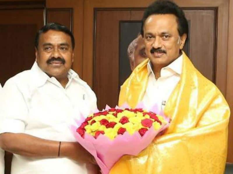 Stalin to build DMK as an iron fort, Action by giving receipts to key executives.