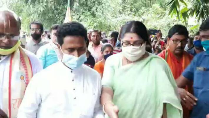 BJP leader Locket Chatterjee slams Mamata Benerjee on Hathras rape case at Burdwan ASB BJP leader Locket Chatterjee slams Mamata Benerjee on Hathras rape case at Burdwan ASB