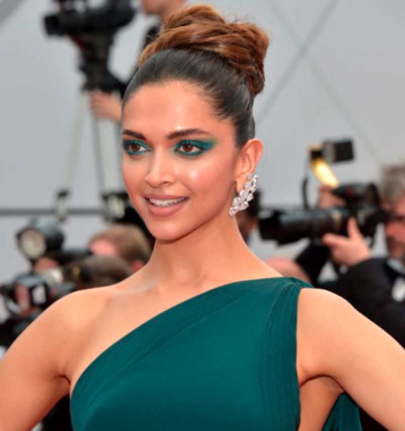 celebrities made a statement in colorful eye shadow dpl