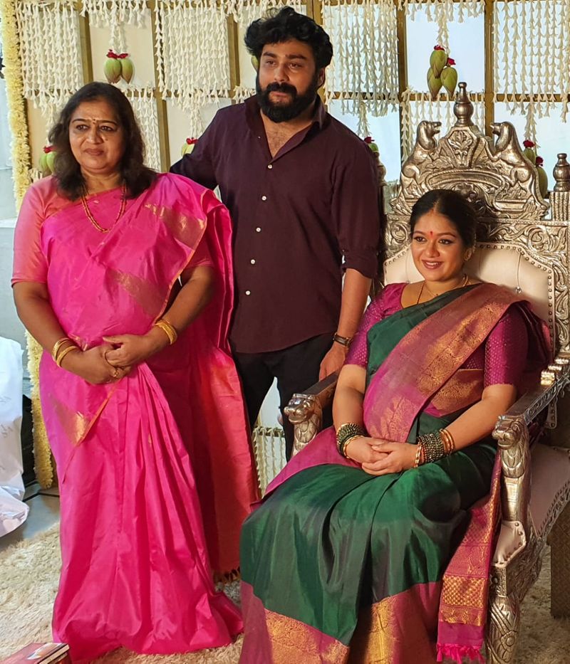 Late Actor chiranjeevi-sarja Wife meghana-raj seemantha Bengaluru mah
