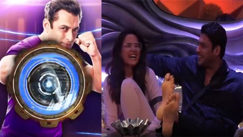 बता दें कि सिद्धार्थ 2 हफ्ते के लिए घर में रहेंगे। लेकिन शायद कम ही लोग जानते हैं कि सिर्फ 2 हफ्ते के लिए सिद्धार्थ काफी बड़ा अमाउंट लेंगे। रिपोर्ट्स के मुताबिक सिद्धार्थ 35-40 लाख रुपए लेंगे।
