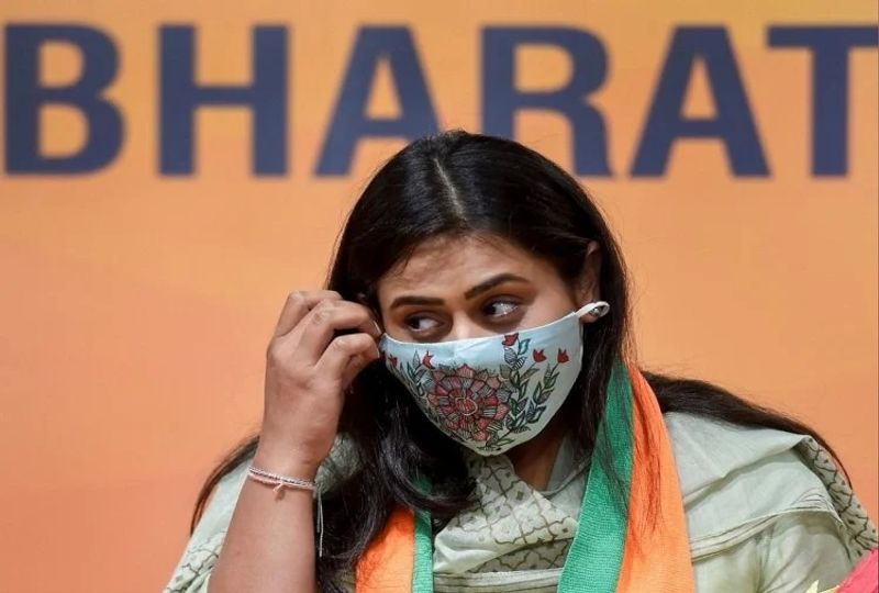 बताते चले कि श्रेयसी सिंह के बांका के अमरपुर सीट या जमुई विधानसभा सीट से चुनाव लड़ने के कयास लगाए जा रहे हैं। बांका श्रेयसी के माता-पिता की कर्मभूमि रही है, इसलिए उनके वहां से चुनाव लड़ने की संभावना अधिक है।