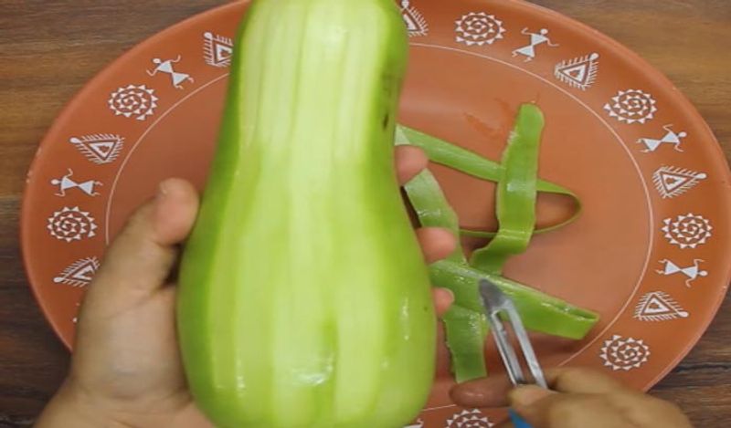 Healthy food bottle gourd peel chutney recipe for good health