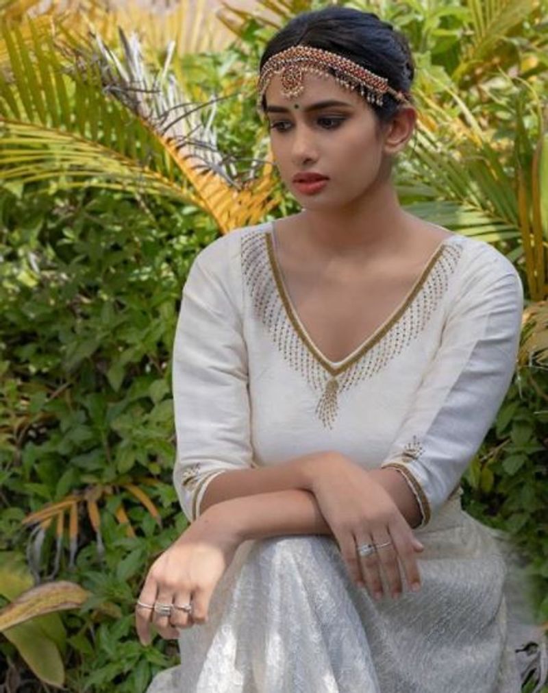 Yogaraj bhat kannada PADAVI POORVA film actress anjali anish photo gallery vcs