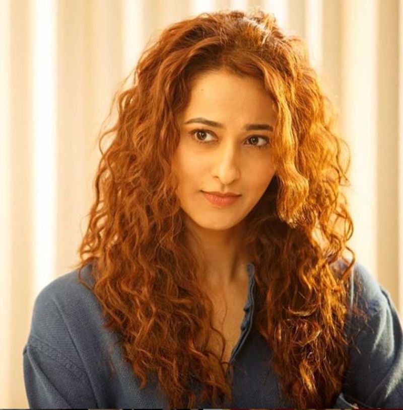 kannada actress radhika narayan photo gallery vcs