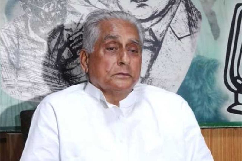 आरजेडी के प्रदेश अध्यक्ष जगदानंद सिंह के बेटे सुधाकर को भी तेजस्वी यादव की टीम से टिकट मिला है। बता दें कि जगदानंद सिंह रामगढ़ से लंबे समय तक एमएलए रहे हैं। बक्सर से एक बार सांसद भी रह चुके हैं। राजद सरकार में वे जल संसाधन मंत्री रहे हैं। लालू परिवार के करीबी होने के साथ क्षेत्र में काम के लिए भी जाने जाते हैं। (फोटो में जगदानंद सिंह)
