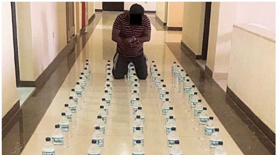 70 കുപ്പി മദ്യവുമായി പ്രവാസി ഇന്ത്യക്കാരന്‍ പിടിയിലായി indian