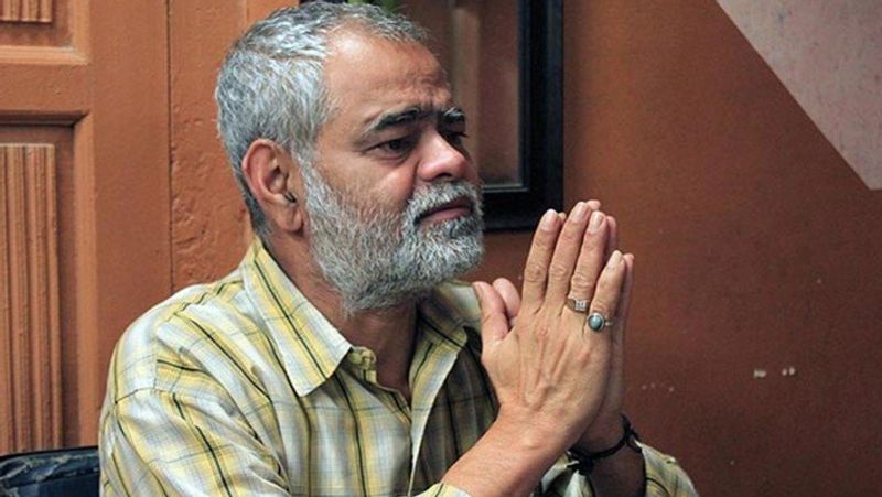 अपनी एक्टिंग और कॉमेडी के लिए जाने जाने वाले संजय मिश्रा का जन्म 6 अक्टूबर 1963 को बिहार के दरभंगा में हुआ था। सपोर्टिंग रोल के तौर पर उन्होंने खूब वाहवाही लूटी। ऐसे में उनके बर्थडे के मौके पर आइए जानते उनकी पर्सनल लाइफ से जुड़ी बातें।
