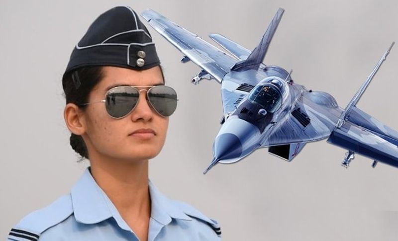 अवनी ने एक इंटरव्यू में बातचीत के दौरान कहा था, "मैं क्लास 3rd में थी, तब टीवी पर कल्पना चावला की स्पेसशिप क्रैश में मौत की खबर देखी थी। उस खबर ने मेरी मां सविता चतुर्वेदी को अपसेट कर दिया था। वो टीवी स्क्रीन के सामने बैठकर रो रही थीं। मैं उनके पास गई और बोली- मां रोइए मत। मैं अगली कल्पना चावला बनूंगी।"