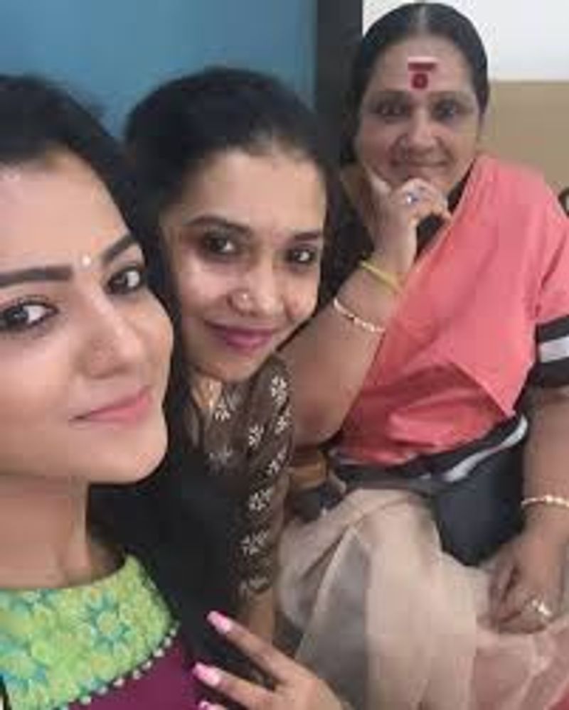 Vijay TV Pandian stores shanthi williams son sudden death