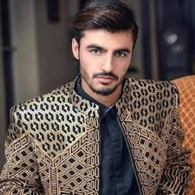 Arshad Khan, the viral chaiwala from pakistan, runs his own cafe now ALB