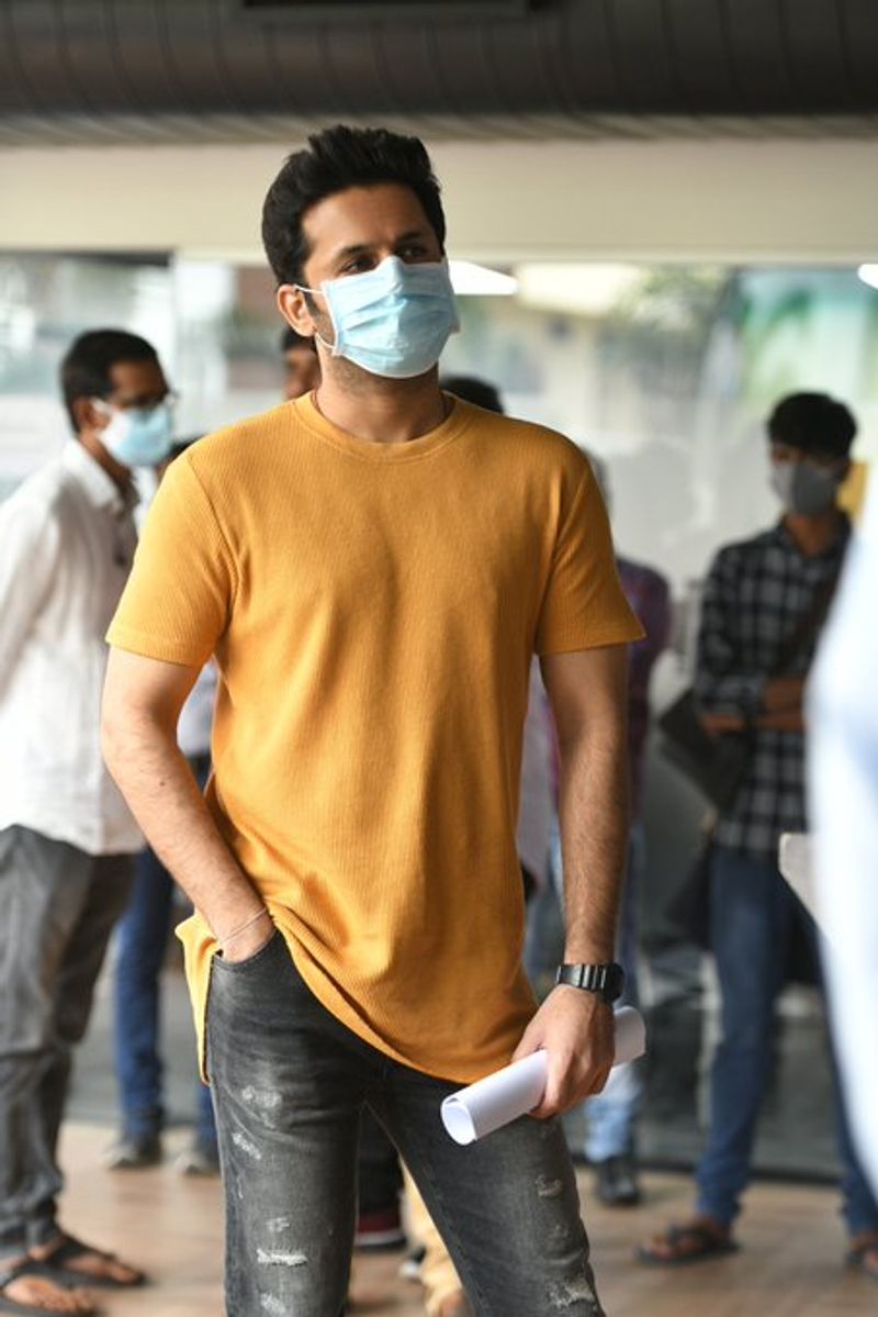 కరోనా వల్ల ఆగిపోయిన ఈ సినిమాని సెప్టెంబర్ 23 పున ప్రారంభించిన విషయం తెలిసిందే.