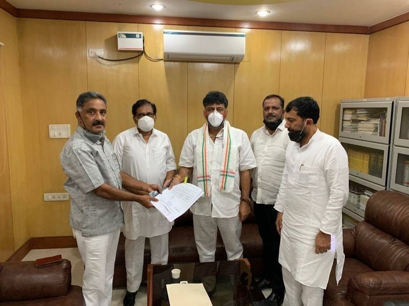 Congress Ramesh babu Files Nomination To south east graduates constituency rbj
