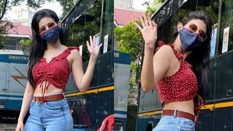 saif ex wife amrita singh spotted with son ibrahim ali khan