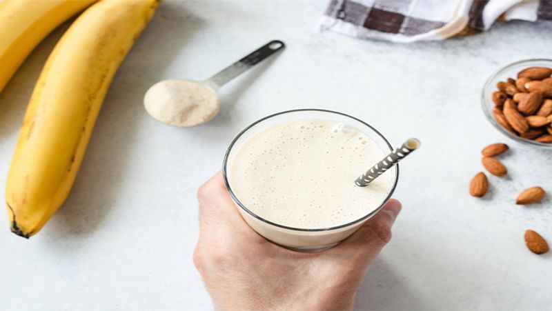 Banana and milk combination is good or bad for health