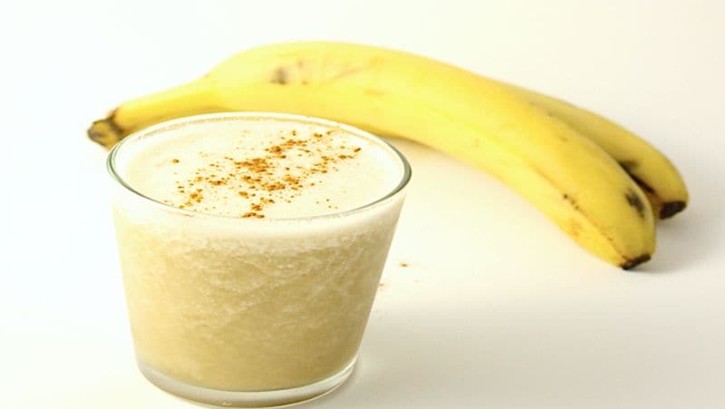 Eating milk and bananas together is healthy or harmful know the expert opinion BDD