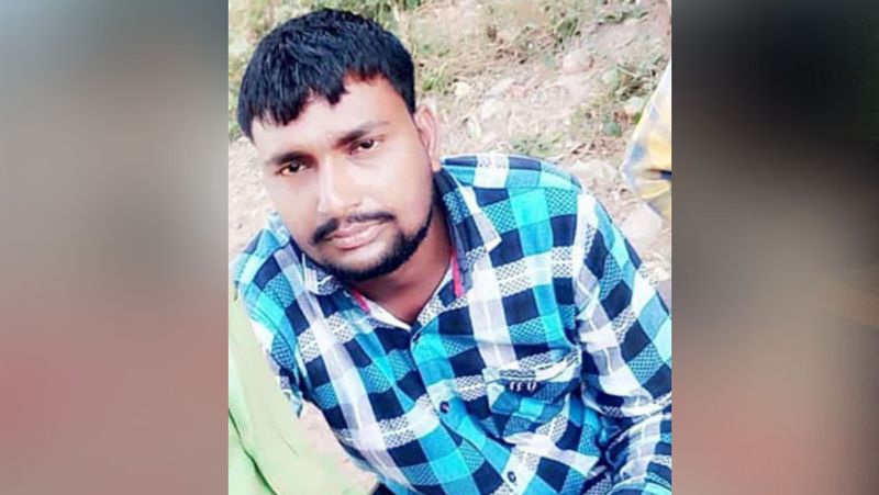 बाइक सवार कल्याण सोलंकी, जिसकी भी कार की टक्कर से मौत हो गई।