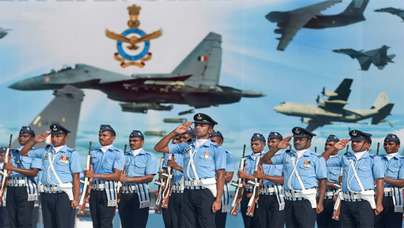 indian air force 88th anniversary rafale jet is parts of parade here are some photo bsm