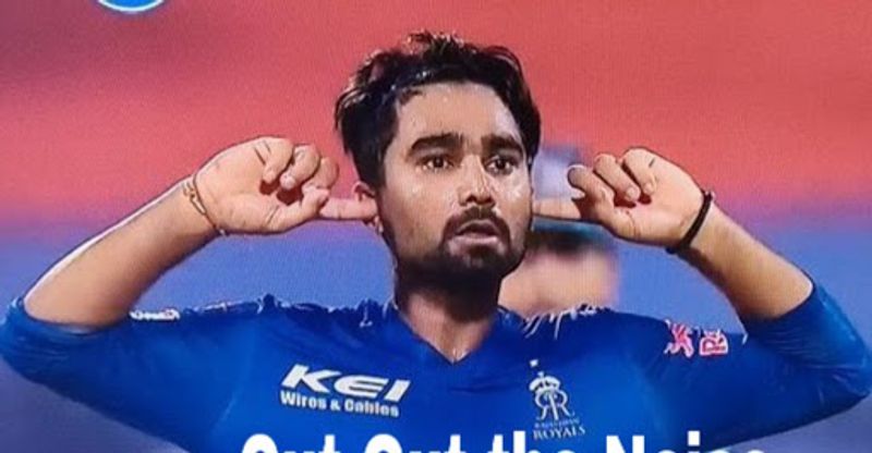 <p>టాప్ ఆర్డర్, మిడిల్ ఆర్డర్, ఆల్రౌండర్లు, పేస్, స్పిన్ విభాగాలు.. ఇలా అన్ని రంగాల్లోనూ రాయల్స్కు నాణ్యమైన ఆటగాళ్లు ఉన్నారు. యువ ఆటగాళ్లు యశస్వి జైస్వాల్, కార్తీక్ త్యాగి అదనపు బలం. అయితే వ్యక్తిగతంగా అందరూ మ్యాచ్ విన్నర్లుగా కనబడుతున్నప్పటికీ... జట్టుగా ఆడటంలో రాయల్స్ నిలకడగా రాణంచటంలో విఫలం అవుతోంది. ఈ సీజన్లో రాయల్స్కు అదే అతిపెద్ద బలహీనత. చూడాలి రాయల్స్ ఈ బలహీనతను ఎలా అధిగమిస్తారో..!</p>