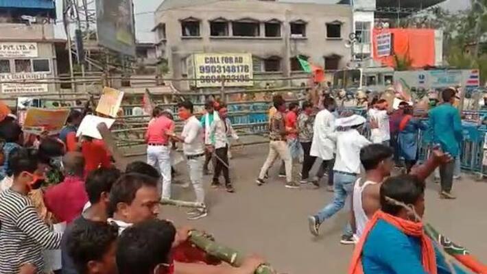 Tussle between bjp police in nabanna march in Howrah BTD Tussle between bjp police in nabanna march in Howrah BTD