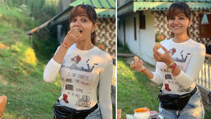 'अगर कपल के बीच की रिलेशनशिप सच में मजबूत है, तो उन्हें अपने फ्लॉज दिखाने में भी कोई प्रॉब्लम नहीं होती, क्योंकि उन्हें पता होता है कि वो चाहे झगड़ें या नाराज हों, लेकिन उनका प्यार और जीवनसाथी से बना बॉन्ड मजबूत ही बना रहेगा।'