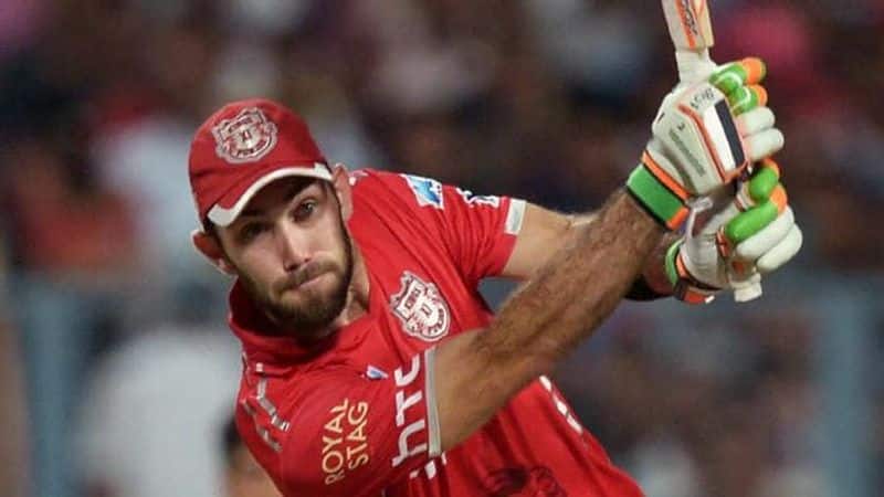IPL2020 Dont understand why people run after Glenn Maxwell:says Virender Sehwag