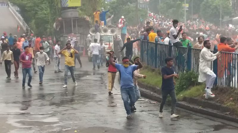 Police lathicharge BJP workes during Nabanna Abhijan ALB