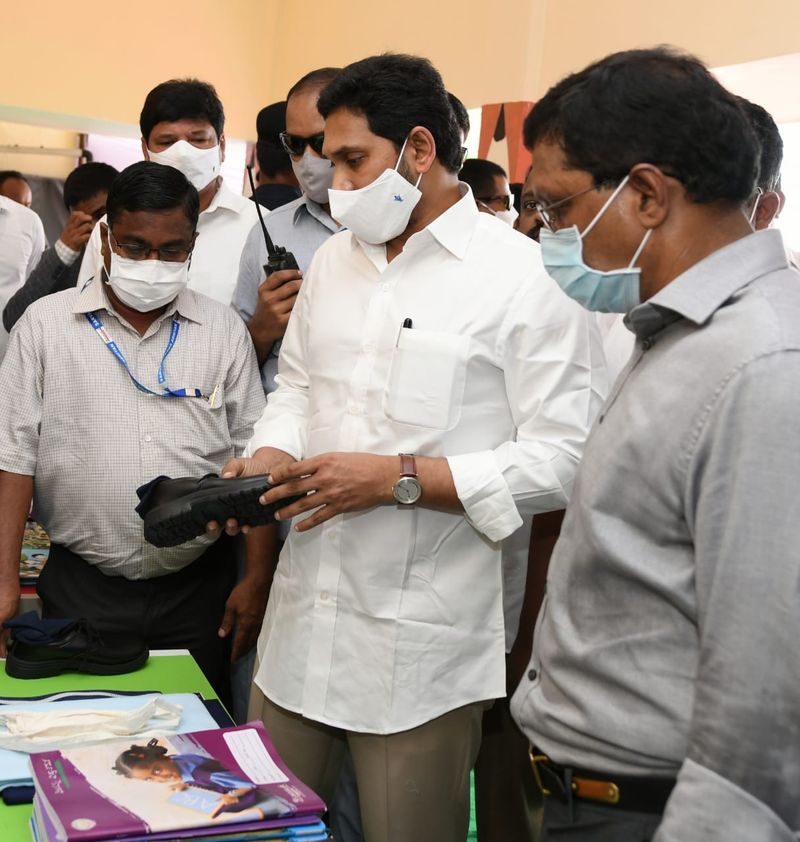 students speech at jaganna vidya kanuka venue
