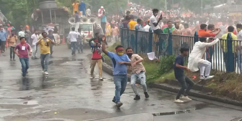 Due to BJP Nabanna Avijan clash between workers and police at Howrah ASB