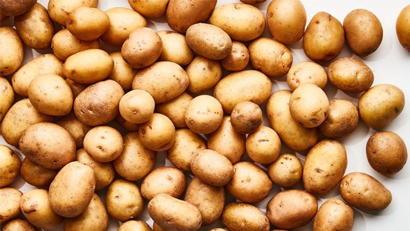 kitchen tips how to store potato onion is it safe to keep both together