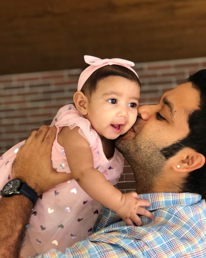 Raja rani actress alya manasa - sanjeev baby girl Aila syed Cute Latest photos