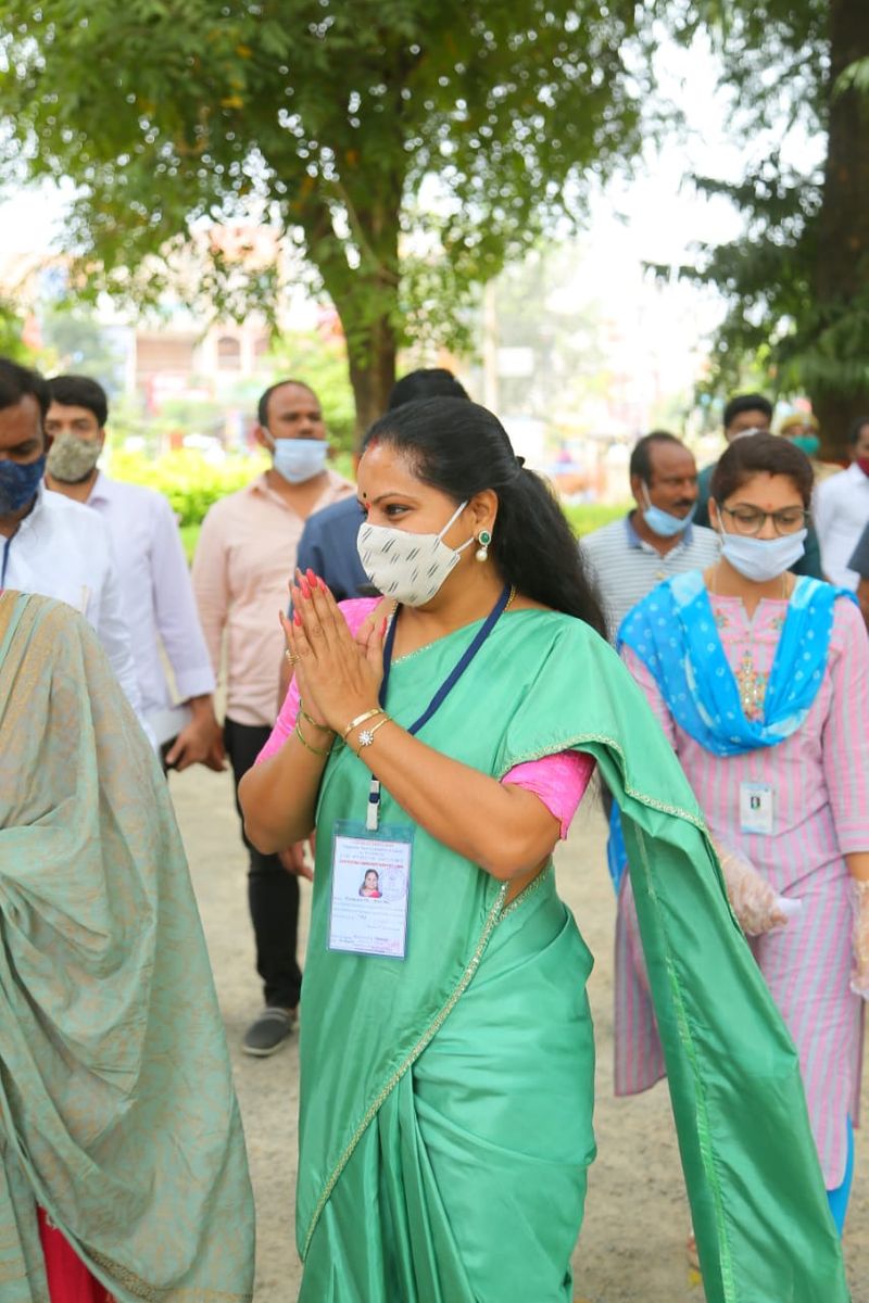TRS Candidate Kavitha visits polling stations in Nizambad lns