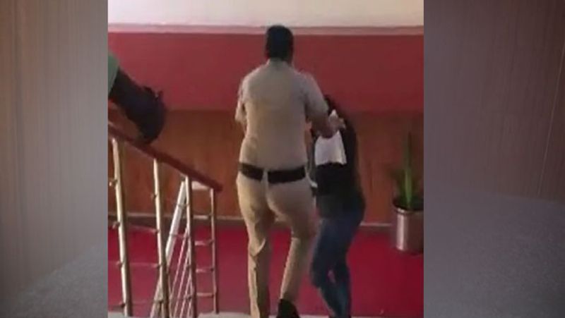 पुलिस के अनुसार, महिला पहले भी दो लोगों के खिलाफ रेप के केस दर्ज करवा चुकी है। इनकी जांच चल रही है।