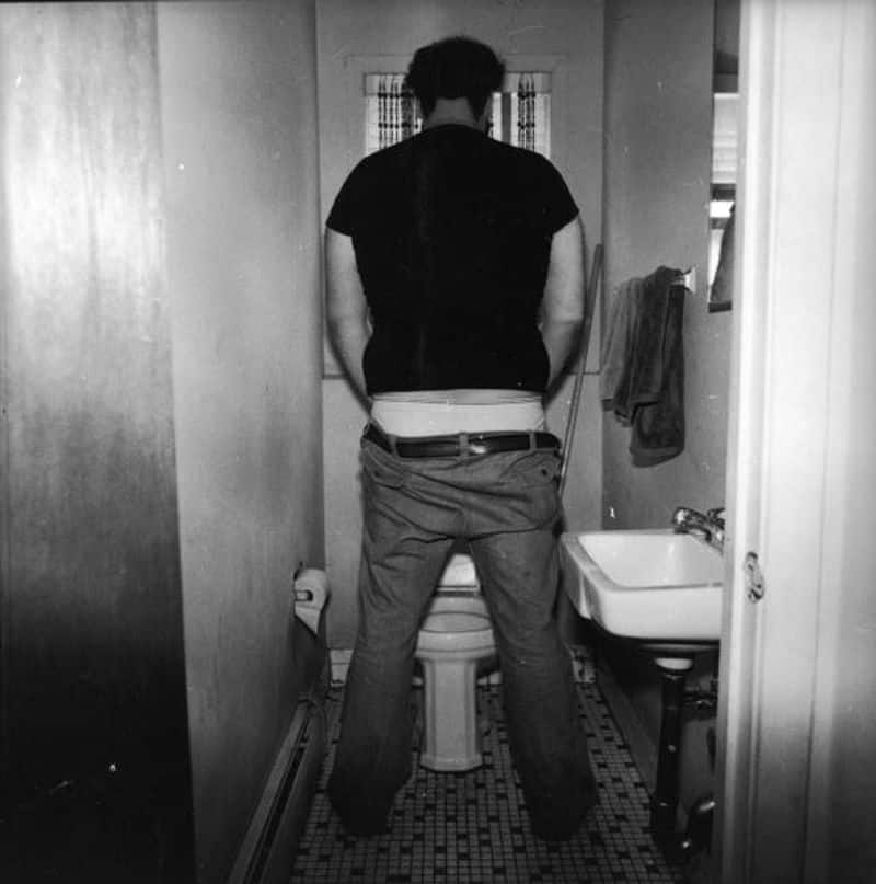 Urinating Standing versus Sitting : Position Is of Influence in Men with Prostate Enlargement - bsb